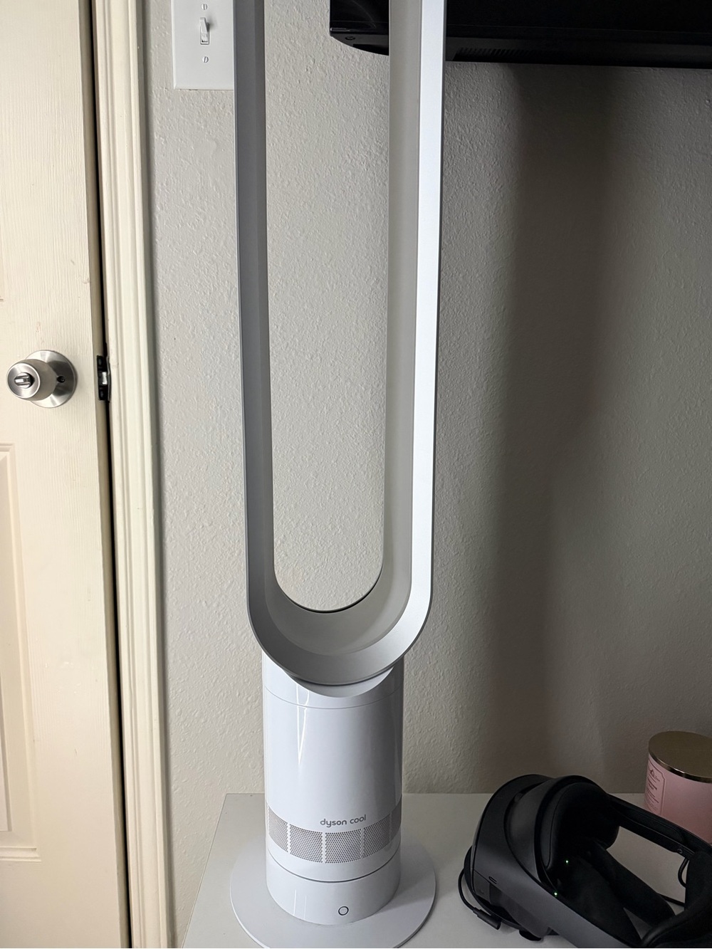 Dyson white and silver bladeless tower fan